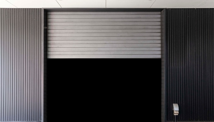 commercial metal garage door near you in St. Charles, IL